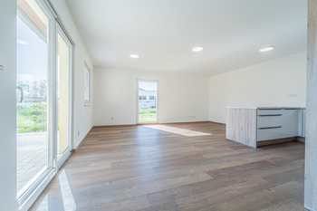 Pronájem domu 88 m², Stochov