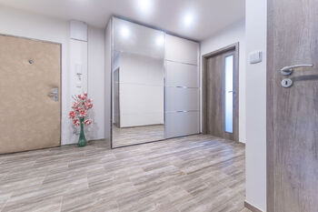 Pronájem bytu 3+kk v osobním vlastnictví 68 m², Praha 4 - Michle