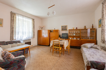 1.NP -obývací pokoj  - Prodej domu 140 m², Ročov