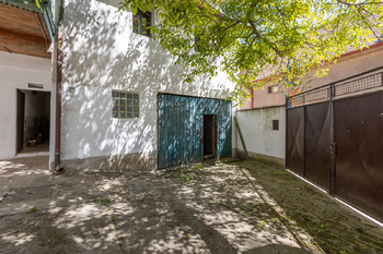 garáž  - Prodej domu 140 m², Ročov