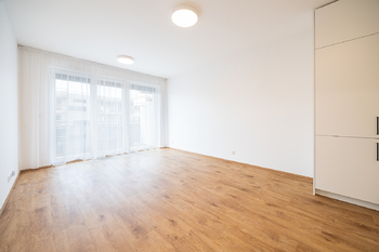 Pronájem bytu 1+kk v osobním vlastnictví 39 m², Praha 4 - Háje
