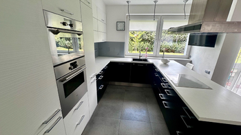 Kuchyň - Prodej domu 140 m², Nehvizdy