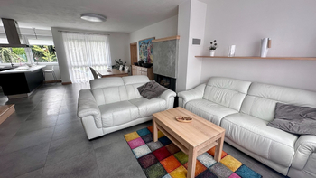 Obývací prostor - Prodej domu 140 m², Nehvizdy