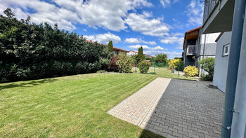 Terasa a zahrada - Prodej domu 140 m², Nehvizdy