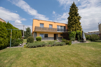 Prodej domu 232 m², Dolní Benešov