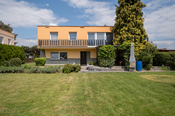Prodej domu 232 m², Dolní Benešov