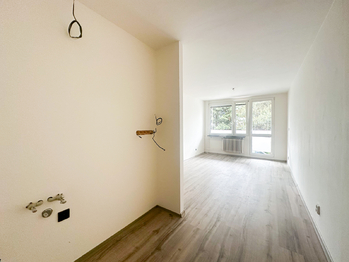 Prodej bytu 2+kk v osobním vlastnictví 48 m², Komárov