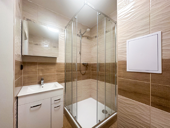 Prodej bytu 2+kk v osobním vlastnictví 48 m², Komárov