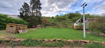 Prodej pozemku 3583 m², Viničné Šumice