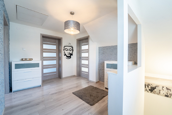 Chodba v patře - Prodej domu 139 m², Kutná Hora
