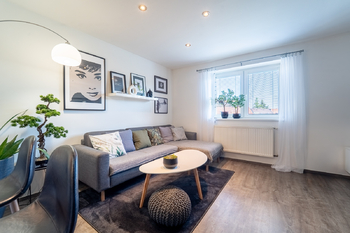 Obývací pokoj v přízemí - Prodej domu 139 m², Kutná Hora
