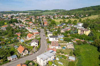 Letecký snímek domu a okolí - Prodej domu 139 m², Kutná Hora