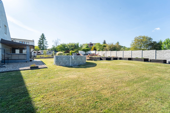 Pohled na zahradu - Prodej domu 139 m², Kutná Hora