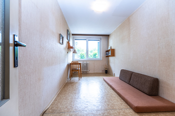 ložnice - Prodej bytu 2+kk v osobním vlastnictví 62 m², Praha 8 - Libeň