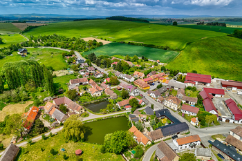 Prodej domu 200 m², Kozárovice