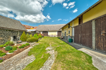 Prodej domu 200 m², Kozárovice