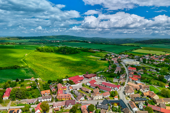 Prodej domu 200 m², Kozárovice