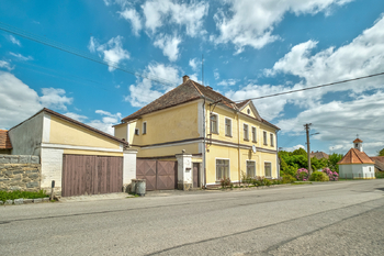 Prodej domu 200 m², Kozárovice