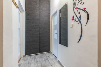 Prodej bytu 2+kk v osobním vlastnictví 40 m², Praha 9 - Libeň
