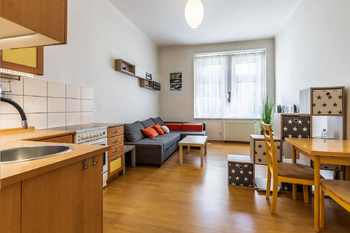 Prodej bytu 1+1 v osobním vlastnictví 30 m², Praha 9 - Hloubětín