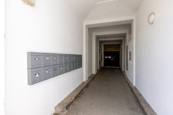 Prodej bytu 2+kk v osobním vlastnictví 40 m², Praha 9 - Libeň