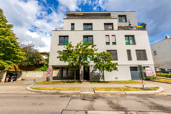 Prodej bytu 2+kk v osobním vlastnictví 47 m², Praha 6 - Břevnov