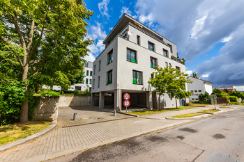 Prodej bytu 2+kk v osobním vlastnictví 47 m², Praha 6 - Břevnov