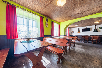 Prodej nájemního domu 200 m², Údlice