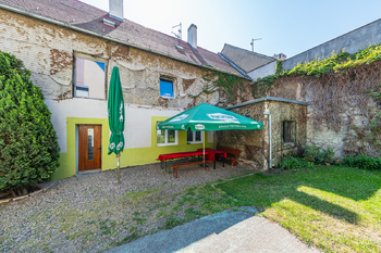 Prodej nájemního domu 200 m², Údlice