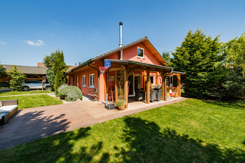 Prodej domu 163 m², Chýně