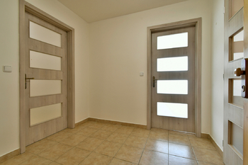 vstupní chodba bytu - Pronájem bytu 2+kk v osobním vlastnictví 59 m², Opočno