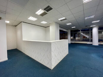 Pronájem obchodních prostor 219 m², Třebíč