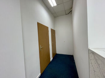 Pronájem obchodních prostor 219 m², Třebíč