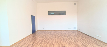 Pronájem kancelářských prostor 44 m², Praha 8 - Kobylisy
