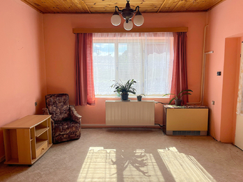 Obývací pokoj - Prodej domu 98 m², Libáň