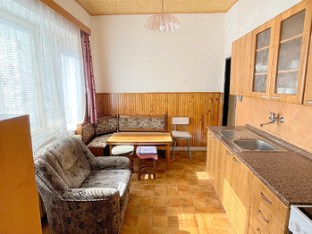 Jídelna s kuchyní - Prodej domu 98 m², Libáň