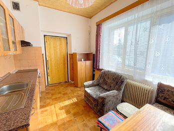 Jídelna s kuchyní - Prodej domu 98 m², Libáň