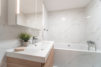 Pronájem bytu 3+kk v družstevním vlastnictví 50 m², Praha 8 - Libeň