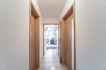 Pronájem bytu 3+kk v družstevním vlastnictví 50 m², Praha 8 - Libeň