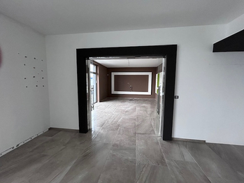 Pronájem kancelářských prostor 360 m², Cheb