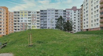 Pohled z vnitrobloku - Pronájem bytu 2+kk v osobním vlastnictví 46 m², Tábor