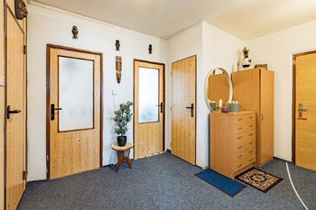 Prodej bytu 3+1 v osobním vlastnictví 70 m², Praha 8 - Kobylisy