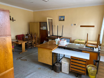 Prodej skladovacích prostor 2500 m², Bor