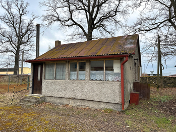 Prodej skladovacích prostor 2500 m², Bor