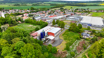Prodej skladovacích prostor 2500 m², Bor