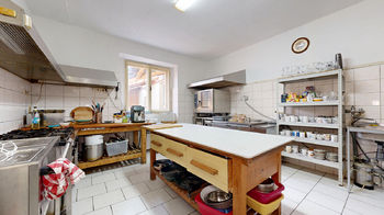 Penzion - Prodej ubytovacího zařízení 820 m², Varvažov