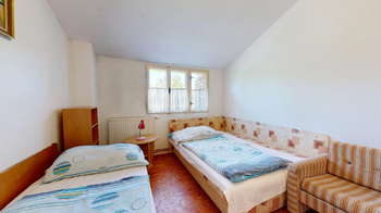 Penzion - Prodej ubytovacího zařízení 820 m², Varvažov