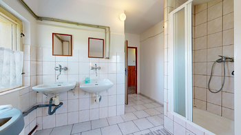 Penzion - Prodej ubytovacího zařízení 820 m², Varvažov