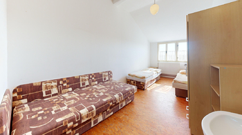 Penzion - Prodej ubytovacího zařízení 820 m², Varvažov