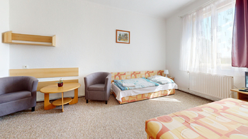 Penzion - Prodej ubytovacího zařízení 820 m², Varvažov